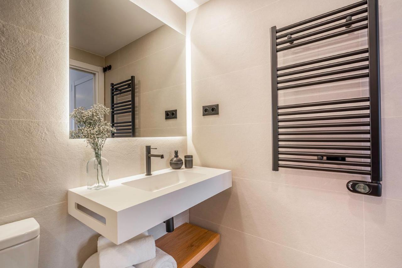 ApartsNouBcn Les Corts Apartament *