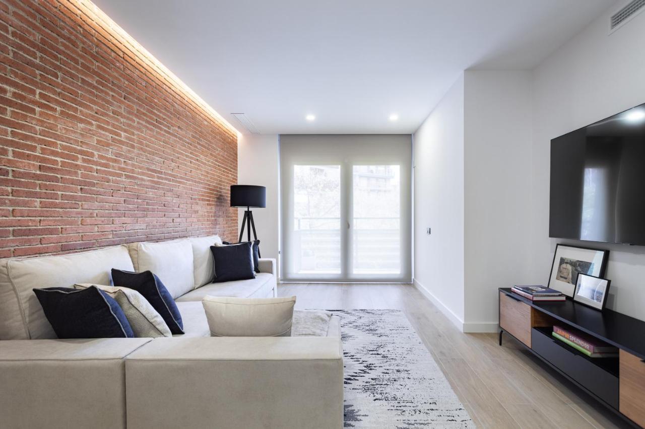 ApartsNouBcn Les Corts Apartament *